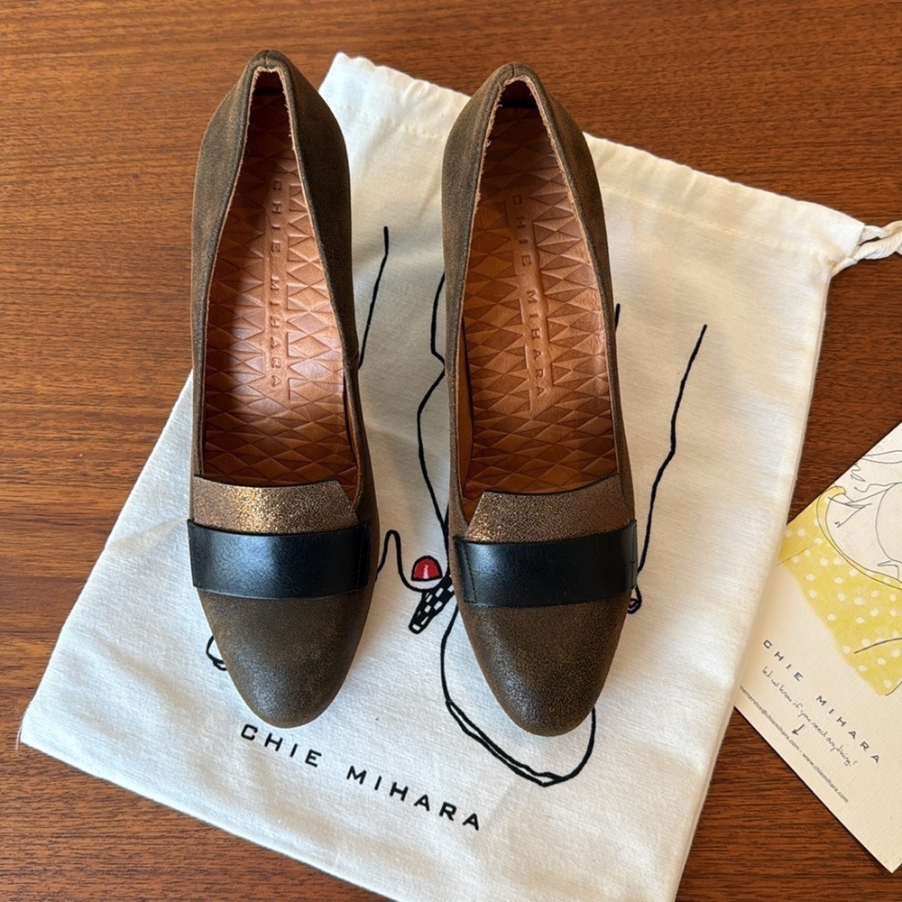 new Chie Mihara “Edela-C” Suede Mid-Heel Pumps in Size 9 - Picture 2 of 8
